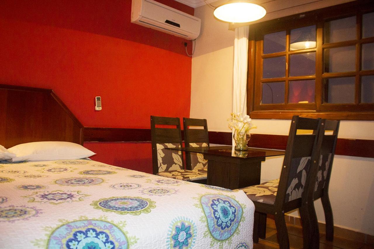 El Pantanal Hotel & Resort Puerto Quijarro  ภายนอก รูปภาพ